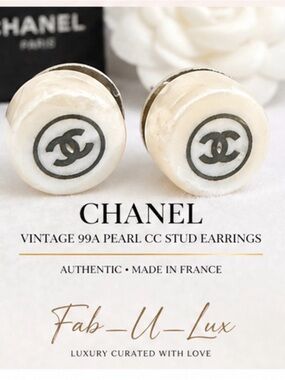 CHANEL Vintage 99A Pearl CC Stud Earrings Ivory Gold